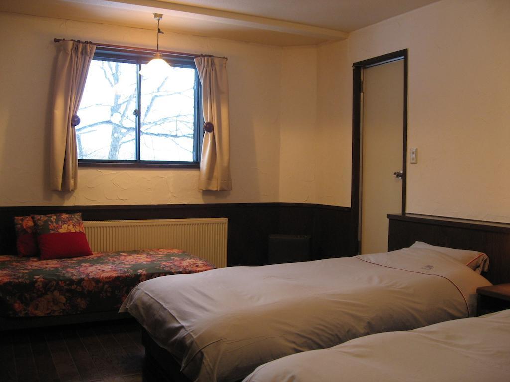 飯山市 アルプバッハ斑尾ヴィラ 部屋 写真